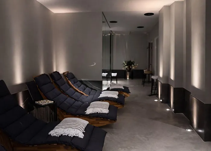 The Garden Aparthotel 4*